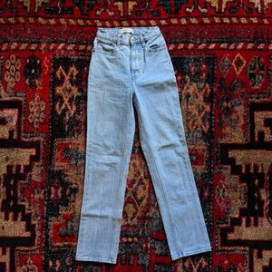 Abercrombie Curve Love 90s Straight